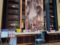 Happy Chain Hotel (Huainan Stadium Zhenxuan) Hotels in Huainan