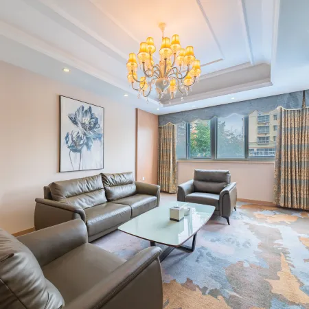 Jinghe Fashion Hotel