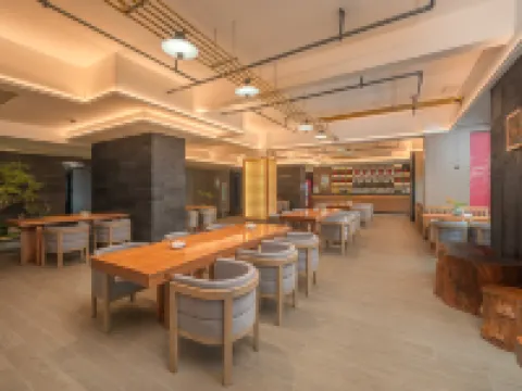 Phoenix Hotel Yuesen Hotels in Pengshui County