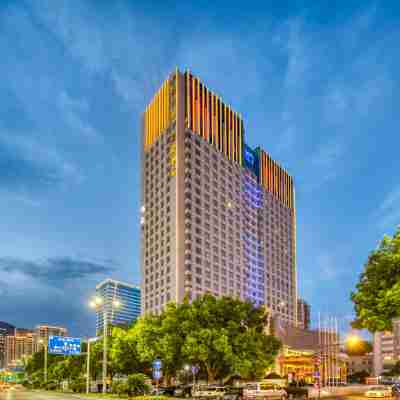 臨海雙鴿和平國際酒店 Hotel Exterior