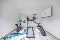 Rezen (Yining Administrative Service Center) - Spor Salonu
