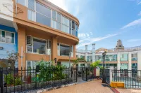 Slow Time Xiaozhu Homestay(Zhongshan Road Ferry Terminal Store)  호텔