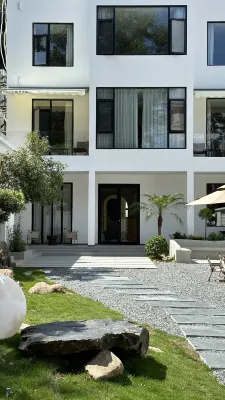 EDEN YARD