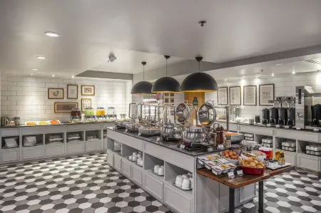 Vince Hotel Pratunam Отели рядом с достопримечательностью «P K Mansion»