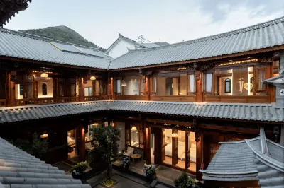 大理雙廊漫尋·中式庭院度假別墅 楊麗萍太陽宮藝術空間附近的飯店