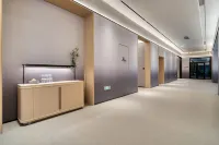 JI 호텔 (시닝 기차역 광장 서쪽)