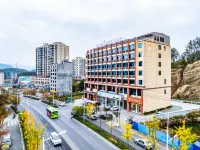 Jinjiang Hotel (Yingshan Jiulong Avenue) - parking