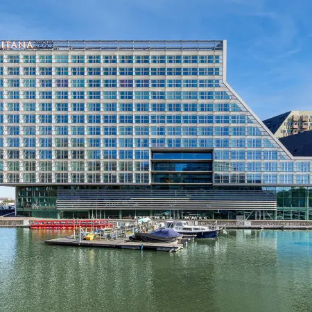 Room Mate Aitana, Amsterdam Отели рядом с достопримечательностью «Выставка «Тайны тела. Вселенная внутри»»