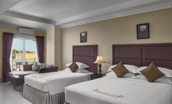 Palace Gate Hotel & Residence By EHM