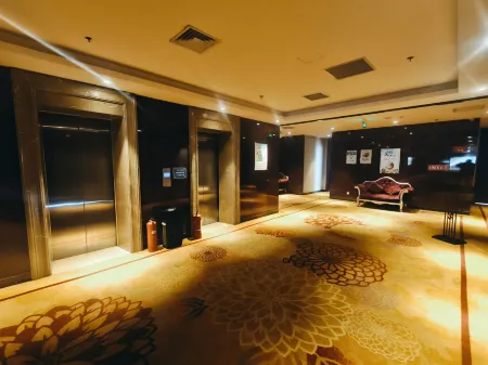 Triumphal Gate Holiday Hotel (Toketo No.1 Middle School) Отели в г. Токэто