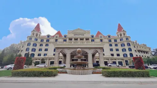 Bihu Hotspring Resort Hotels in Liaoyang