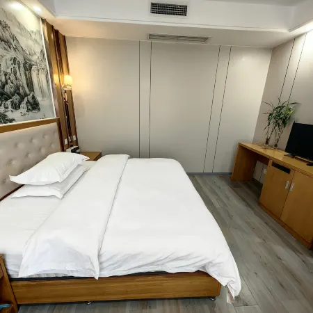 Tongjiang Far East Hotel