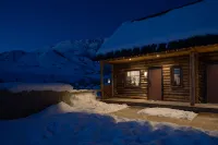 The homestay in the grass and wood fields Hotels near Hemu Bridge