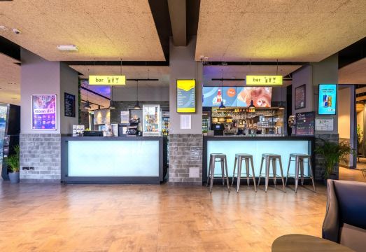 2. A&O 함부르크..