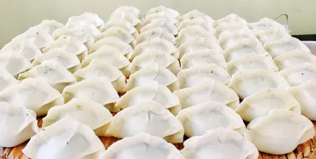 Chu Yue Hotel (Overseas Chinese Town Fantasy Resort Xiangyang East Station Branch) Отели рядом со станцией Xiangyang East  Railway Station