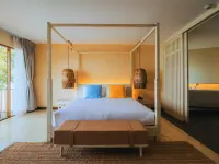 SEA SUN Bed & Beyond Hotels near Bang Rak Pier