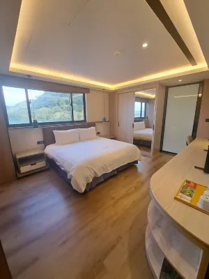 Moonshine Inn Hotels in Daxi District