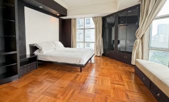 Large & Luxury Menteng Apt 3BR w/ Pool, Gym Wi-Fi