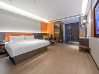 Chengji Hotel (Yizhou Municipal Central Square Branch) 허츠 호텔