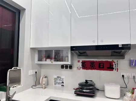 Xifeng Xiaozhu (Qiguanding Mountaineering Entrance Store)