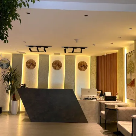 REGIS HOTEL