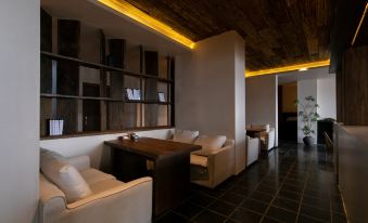 Lugu Lake Chisel Hotel