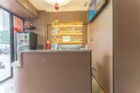 Fenghuanglou Hotel (Yuzhou Fenghuang West Road Branch)