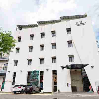 Le Charme Suites Subic Hotel Exterior