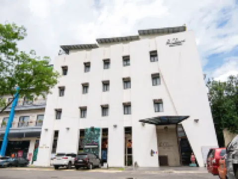 Le Charme Suites Subic Hotels in Subic Bay