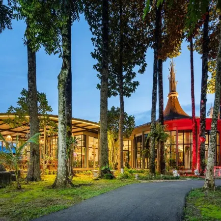 At Rice Resort Отели рядом с достопримечательностью «Водопад Ланрак»