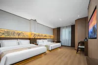 Three Autumns' Reverie Boutique Inn