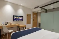 Shell Hotel (Zhengzhou Xinzheng Airport Zhengxu Metro Station) Hotels in Xinzheng