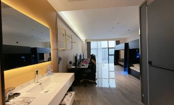 D7 E-Sports Hotel (Fuyang Railway Station)