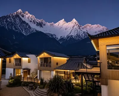 Aromatic Hotel with Snow Mountain View
