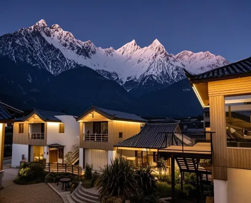 Aromatic Hotel with Snow Mountain View