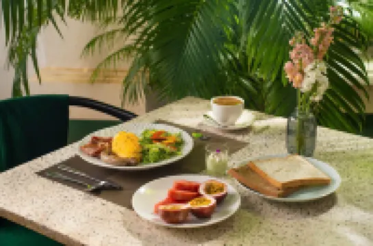 T-Ritz Saigon Hotel & Apartment Hotel di Kota Ho Chi Minh