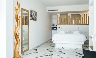 Bianco a Nero Mykonos