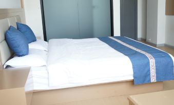 Nanzhang Auspicious Sign Business Hotel