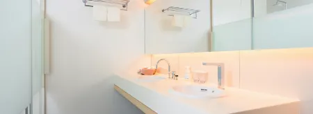 Resort Hotel Moana Coast Отели рядом с достопримечательностью «Senjojiki Observatory»