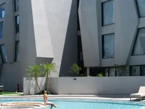 Westone Hotel
