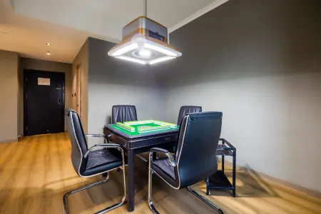 Huanyou Movie Hotel Отели рядом с достопримечательностью «Hunan University of Arts and Science (East to Changjiashan Community Health Service Station)»