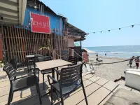 La Ud Lounge and Hostel Hotel di 