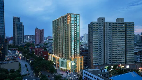 Madison Hotel Zhengzhou Erqi Public Square