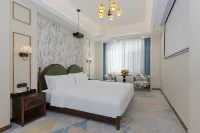Platinum Travel International Hotel Hotels in Mangshi