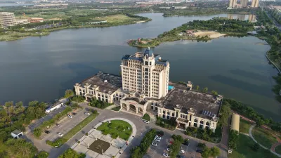 Blue Horizon Junhua Hotel (Binzhou Bailu Lake) Hotels in Binzhou