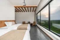 Huishanli · Natural Luxury · Grassland Design Guesthouse (Datanzhen) - Balcony