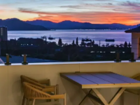 Haili Lakeview Chinese Inn