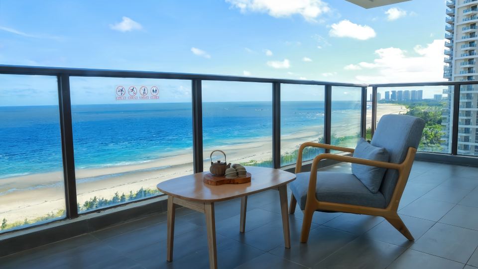 Qifan Star Sea View Apartment (Dinglongwan Ocean Kingdom Branch)