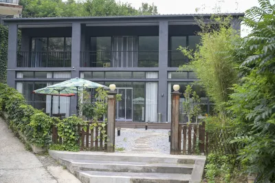 Oak red homestay Hotel in zona Jingdong Canyon