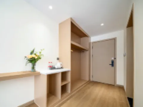 港滙國際飯店（高欄港大廈店） 靈龜石附近的飯店